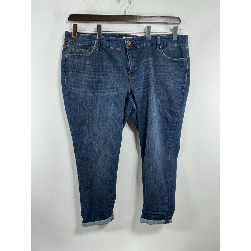 Woman’s Jessica Simpson Forever Rolled Skinny Capri Blue Jeans Size 22 W Cuff